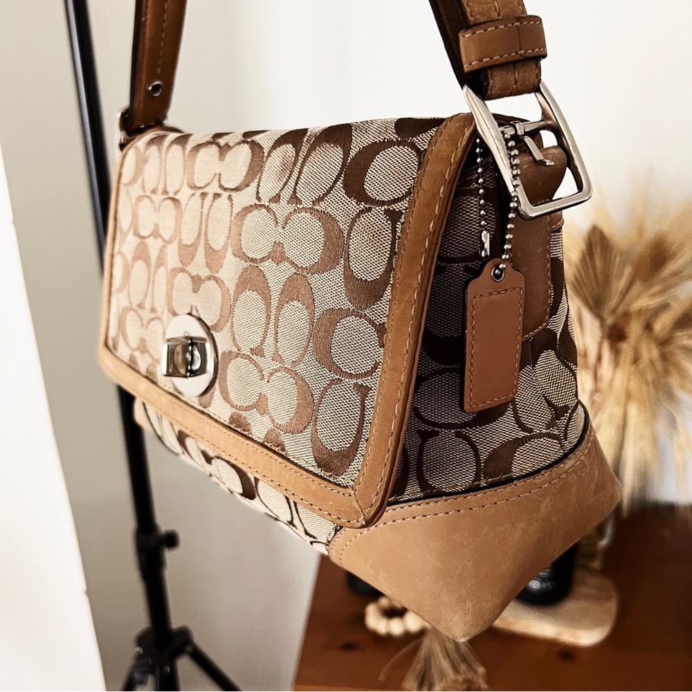 Y2K RESTORED COACH HAMPTON SIGNIATURE TAN SHOULDER BAG - Picture 3 of 16